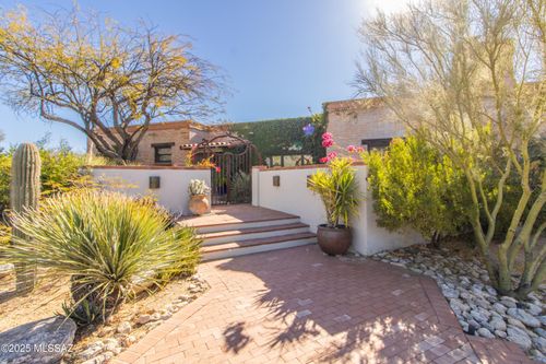 1640 E Entrada Once, Tucson, AZ, 85718 | Card Image