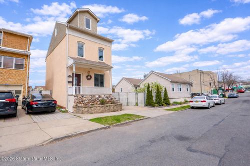 111 Clifton Ave, Staten Island, NY, 10305-1836 | Card Image