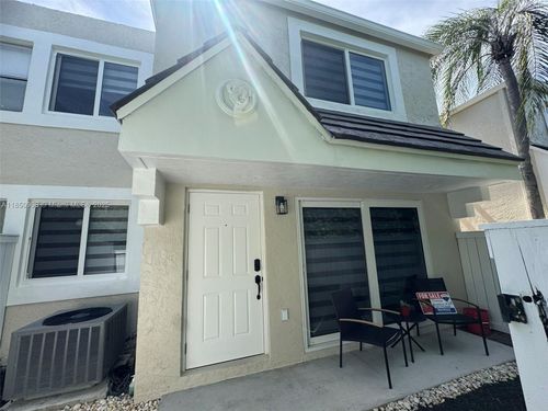 apt-5-4520 Sw 68th Court Cir, Miami, FL, 33155-6870 | Card Image