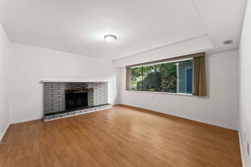 8975 Cook Cres, Richmond, BC, V6Y1X1 | Card Image