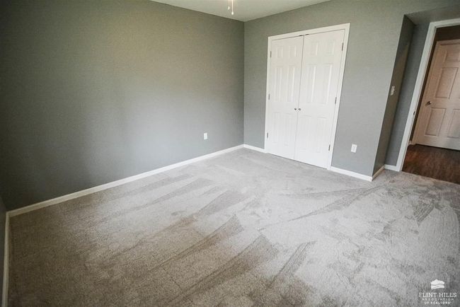 1305 Newfoundland Dr, Condo with 3 bedrooms, 2 bathrooms and null parking in Manhattan KS | Image 9