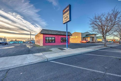 627 S Columbia Ave, Connell, WA, 99326-5010 | Card Image