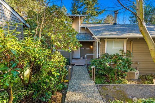 1218 101st Pl Ne, Bellevue, WA, 98004-3534 | Card Image