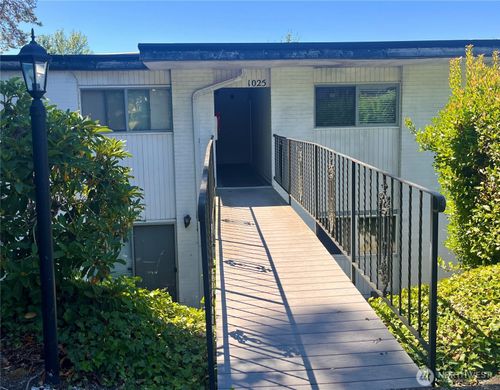 a303-1020 S 230th St, Des Moines, WA, 98198-6929 | Card Image