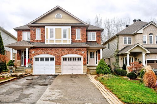 340 Silken Laumann Dr, Newmarket, ON, L3X2Y5 | Card Image