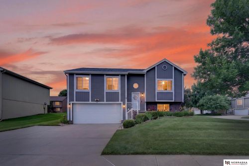 7510 N 76th Avenue, Omaha, NE, 68122 | Card Image