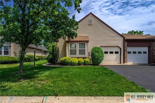 b-4 Martin Van Buren Dr, Monroe, NJ, 08831-5471 | Card Image