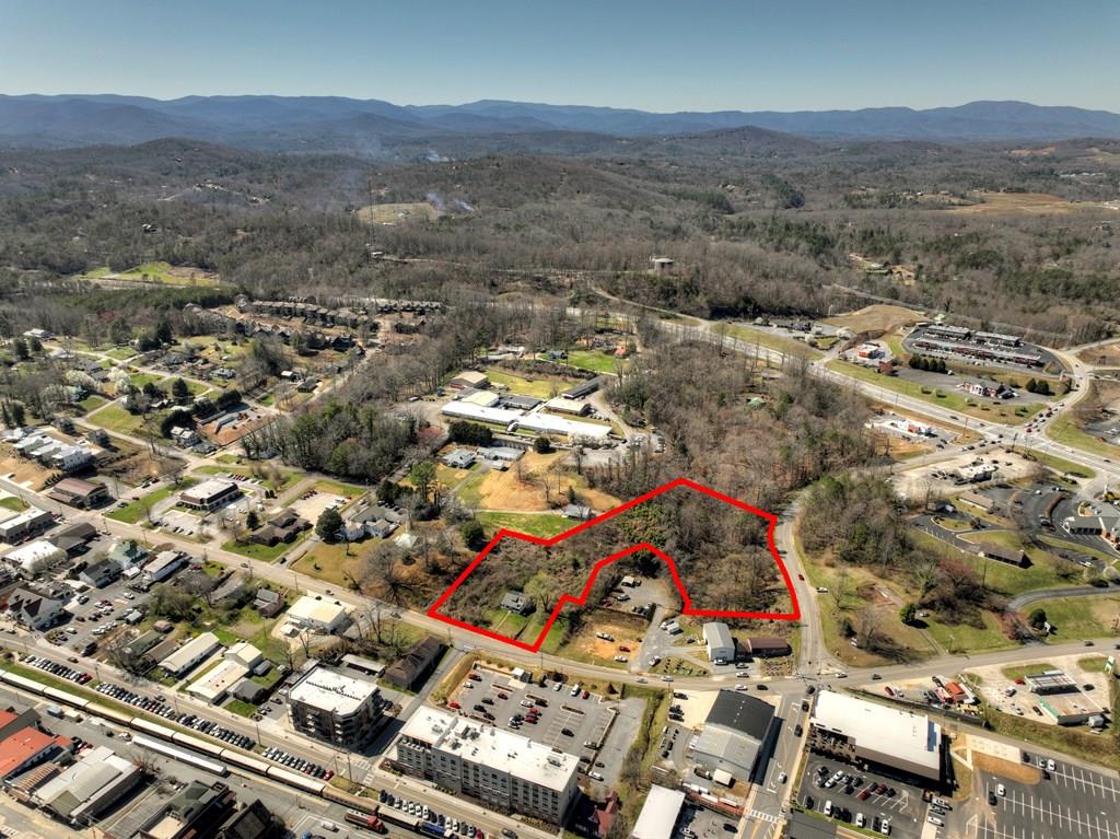 340 W First St, Blue Ridge, GA 30513