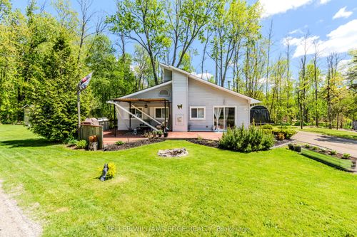 705-57 12th Concession Rd E, Freelton, ON, L8B1C4 | Card Image