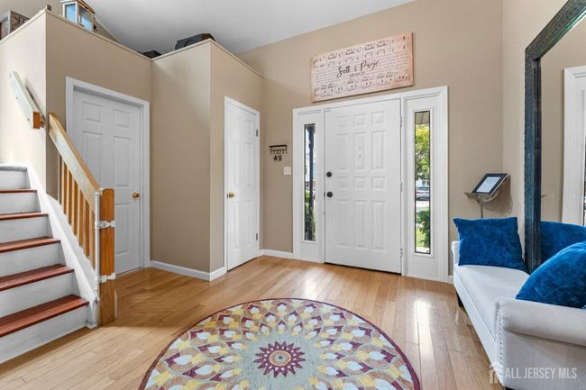 9 Amara Ct, House other with 3 bedrooms, 3 bathrooms and null parking in Old Bridge NJ | Image 5