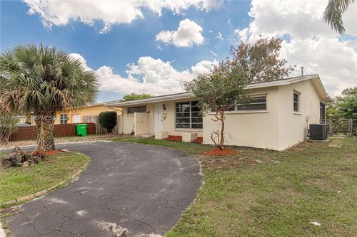 8320 Nw 24th Pl, Sunrise, FL, 33322-3328 | Card Image