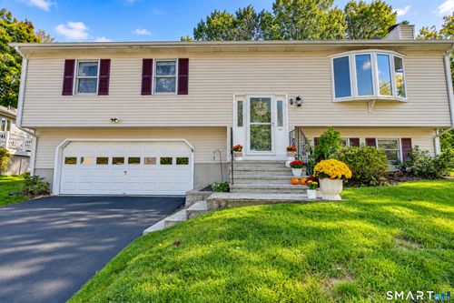 9 Hopkins Ct, Branford, CT, 06405-3054 | Card Image