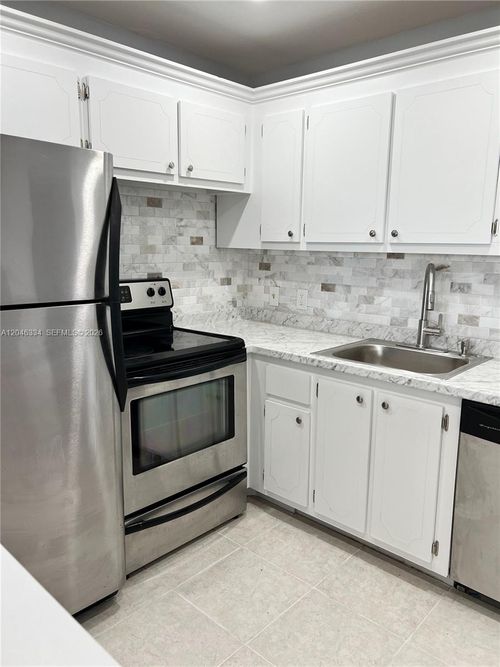 i-359 Preston I, Boca Raton, FL, 33434-2490 | Card Image