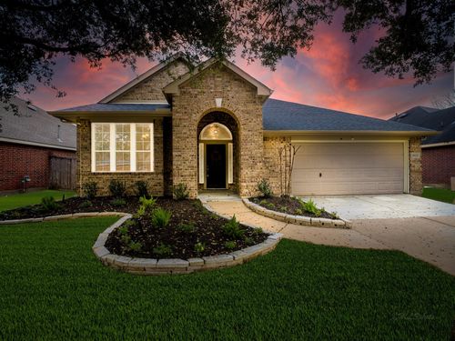16122 Saxon Hollow Ln, Houston, TX, 77084-7582 | Card Image