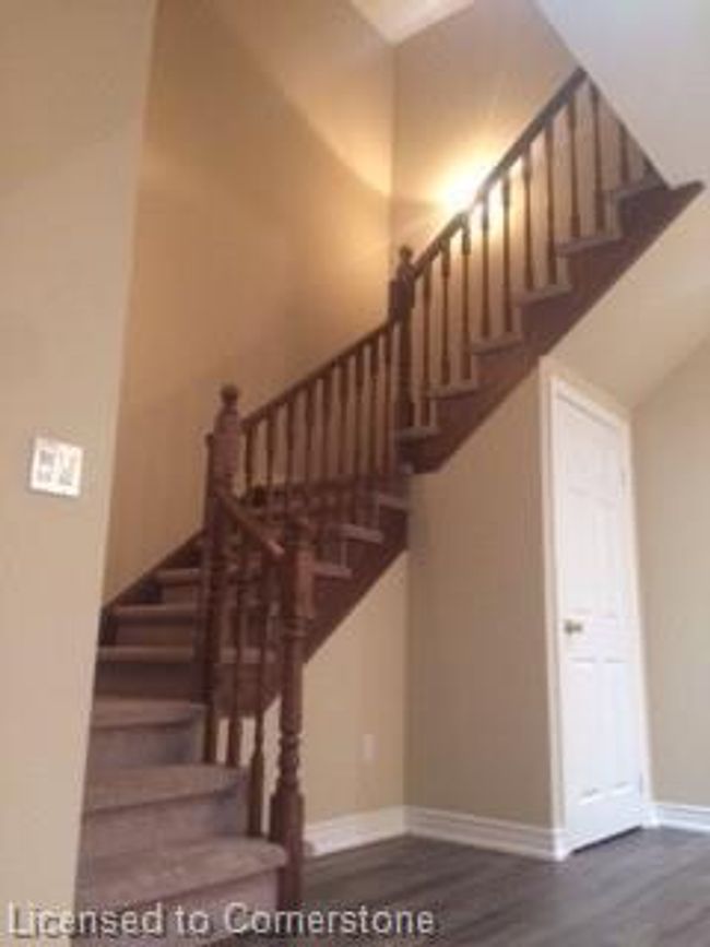 225 Park St S, Townhouse with 2 bedrooms, 0 bathrooms and 2 parking in Hamilton ON | Image 8