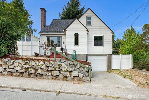 1910 11th St, Bremerton, WA, 98337-1115 | Card Image