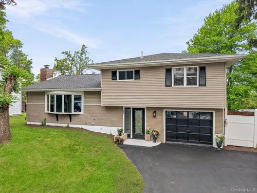 19-21 Manhattan Ave, Middletown, NY, 10940-6226 | Card Image