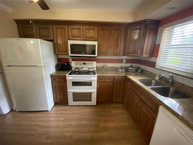 APT-115 - 6200 Nw 44 Th St, Condo with 2 bedrooms, 2 bathrooms and null parking in Lauderhill FL | Image 8