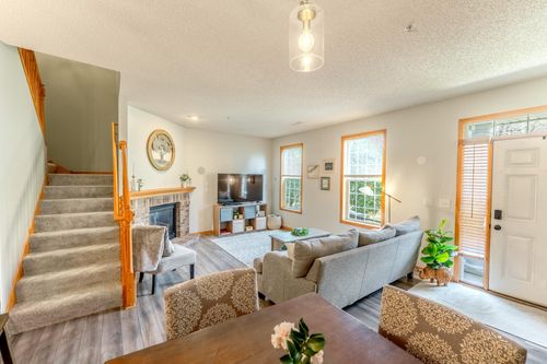 2-1586 Woodlynn Ave, MAPLEWOOD, MN, 55109-5719 | Card Image