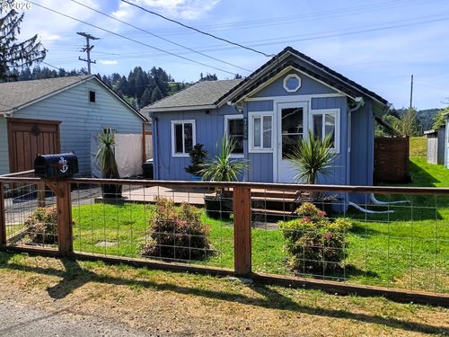 782 Laurel Ave, Reedsport, OR, 97467 | Card Image