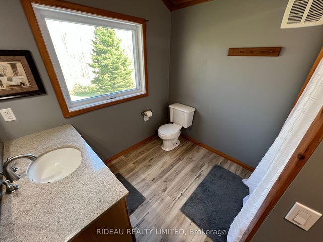 303 Tower Rd, House other with 3 bedrooms, 2 bathrooms and 6 parking in Lansdowne ON | Image 37