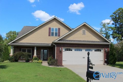 441 E Mossyleaf Dr Sw, Huntsville, AL, 35824-4072 | Card Image
