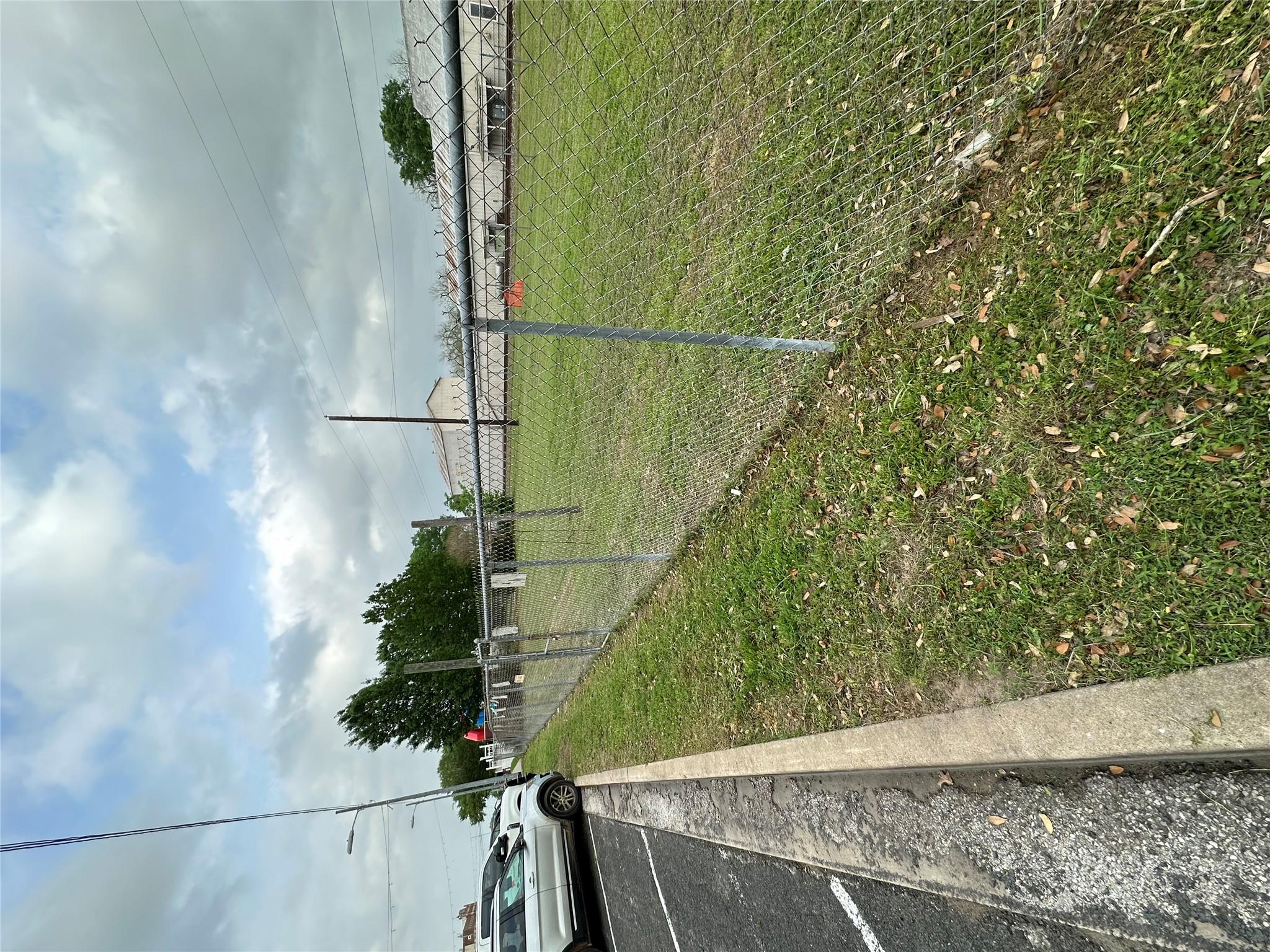 Commercial Lease in Schulenburg