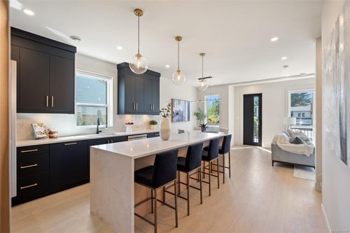 2-588 Whiteside St, Victoria, BC, V8Z1Y6 | Card Image