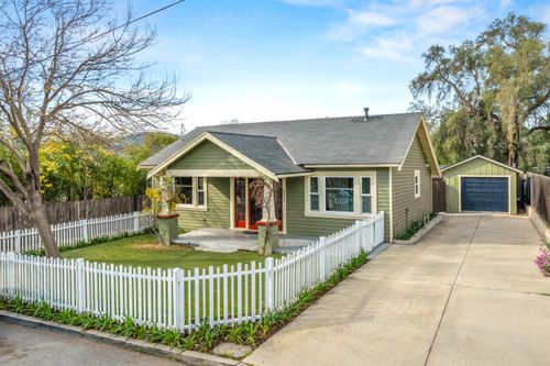 533 Pine St, Solvang, CA, 93463-2626 | Card Image
