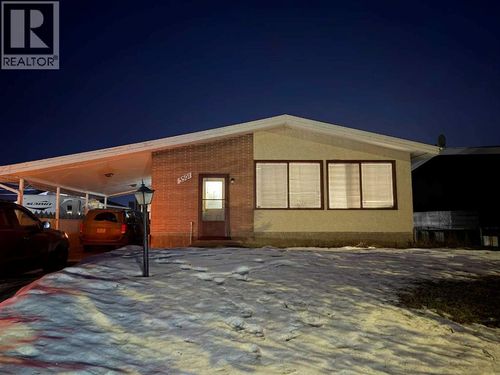 5507 47 Avenue Cres, Ponoka, AB, T4J1J9 | Card Image