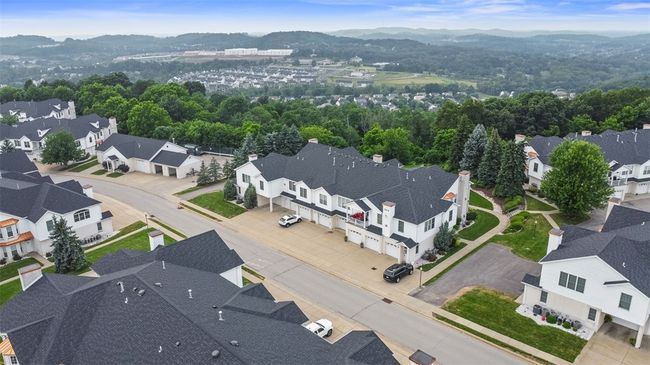 UNIT-1 - 224 Adams Pointe Blvd, Condo with 2 bedrooms, 2 bathrooms and 1 parking in Mars PA | Image 4