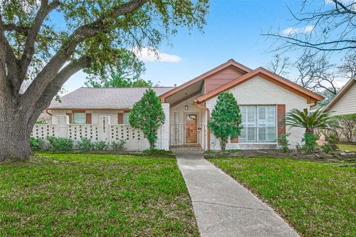 16201 Congo Ln, Jersey Village, TX, 77040-2011 | Card Image