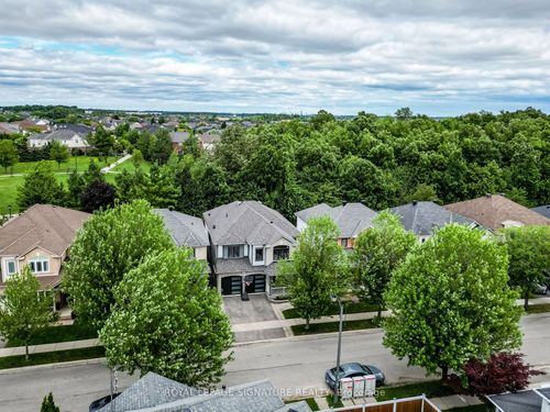 1013 Freeman Trail, Milton, ON, L9T5T3 | Card Image
