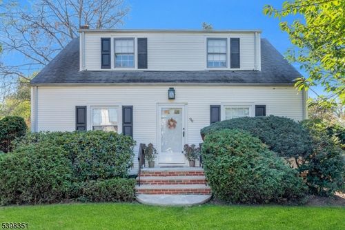 99 Burke Rd, Union, NJ, 07083-8827 | Card Image