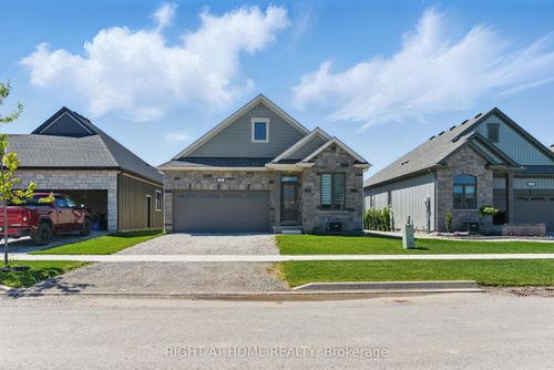 91 Homestead Dr, Niagara Falls, ON, L0S1J0 | Card Image