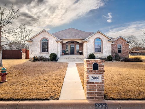 2806 Hunters Run, Brownwood, TX, 76801-6015 | Card Image
