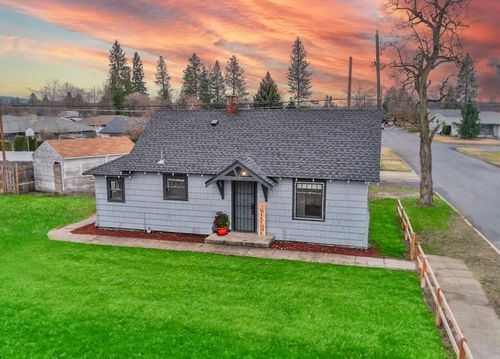 2337 W Kiernan Ave, Spokane, WA, 99205-2453 | Card Image