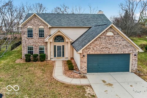 549 New London Dr, Greenwood, IN, 46142-7522 | Card Image