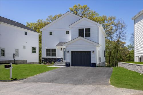 9 Stone Ridge Rd, Smithfield, RI, 02917-2559 | Card Image