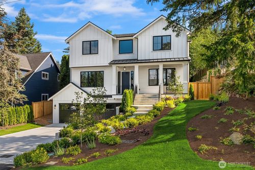 10415 Se 13th Street, Bellevue, WA, 98004 | Card Image