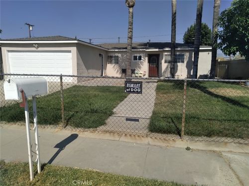 275 N Pampas Ave, Rialto, CA, 92376-6059 | Card Image