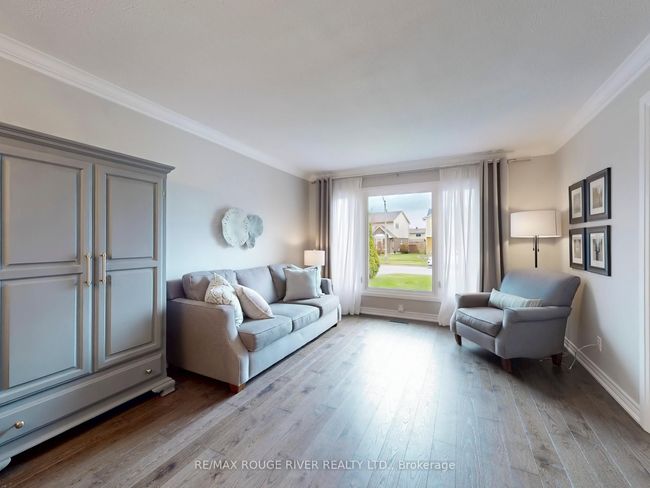 19 Panter Cres, House other with 4 bedrooms, 3 bathrooms and 4 parking in Ajax ON | Image 5