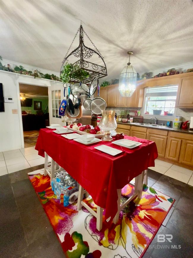 Dining Area | Image 19