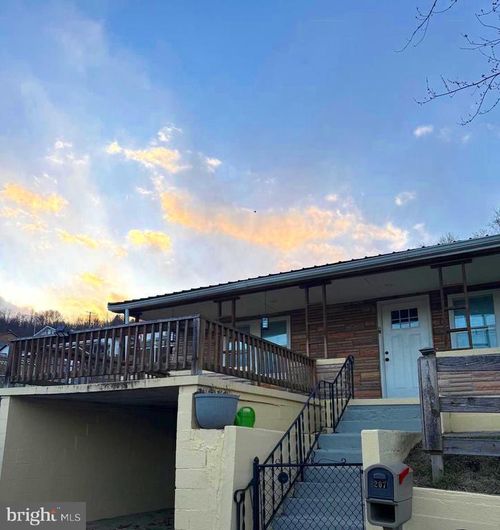 207 Spruce St, WESTERNPORT, MD, 21562-1129 | Card Image