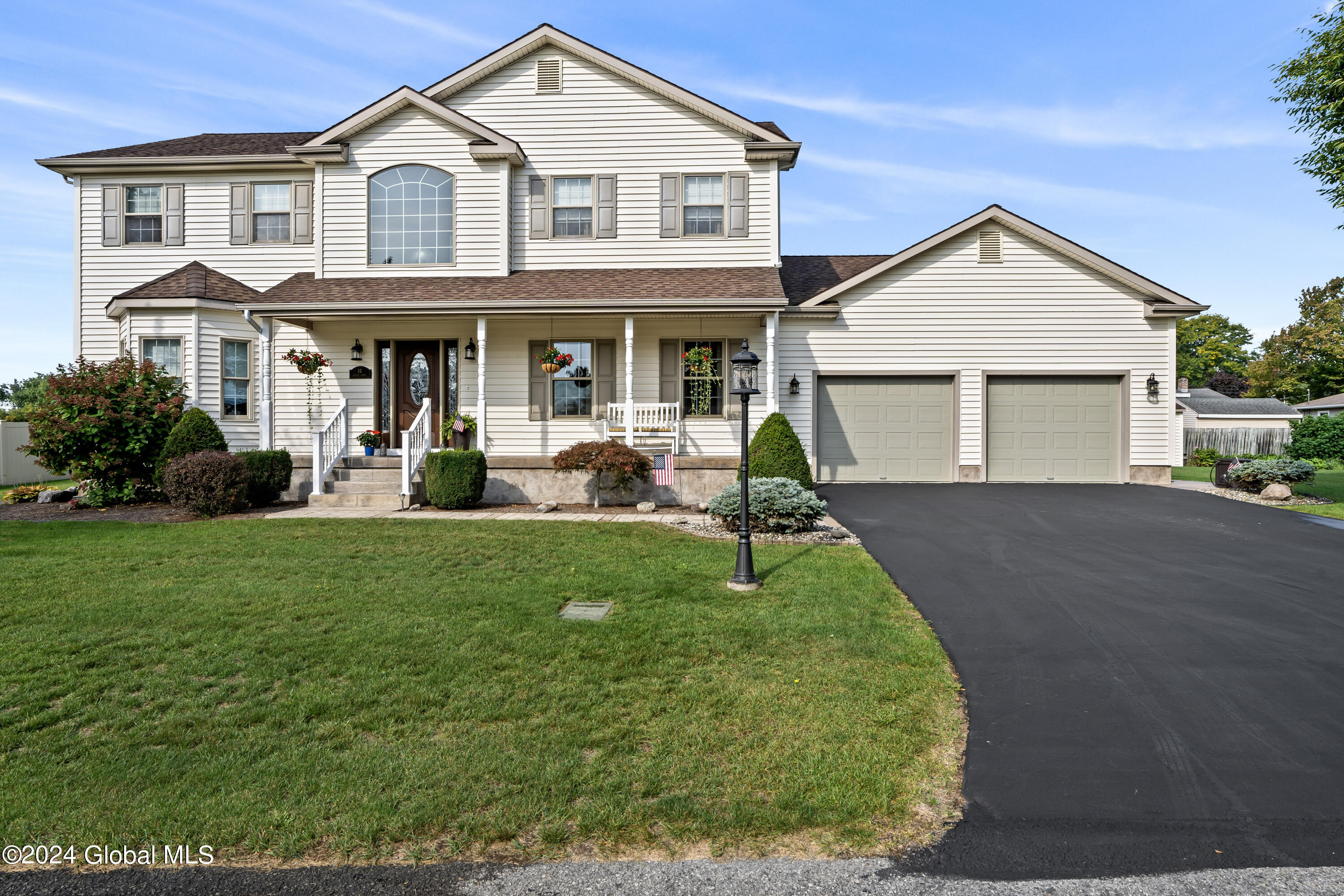 Waverly St, Mechanicville, NY 12118
