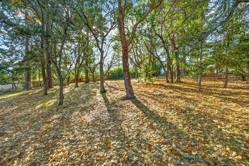 961 Pinecrest Ter, Ashland, OR, 97520-3425 | Card Image