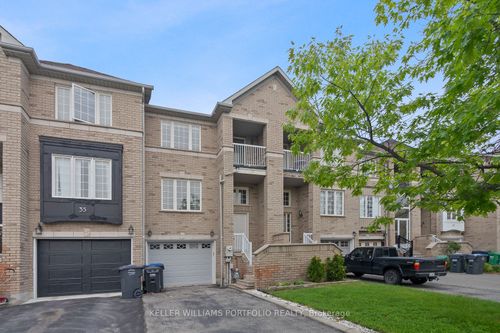 33 Cedarvalley Blvd, Brampton, ON, L7A2C2 | Card Image