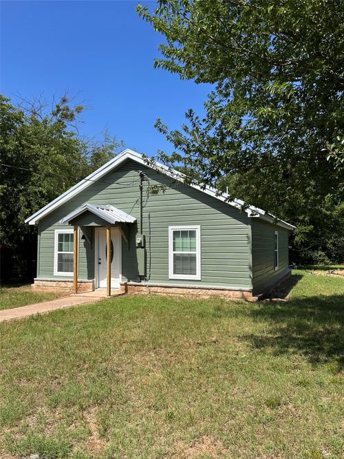 805 Green St, Comanche, TX, 76442-1925 | Card Image