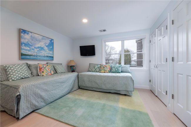 APT-1 - 53 Conanicus Ave, Condo with 2 bedrooms, 2 bathrooms and 2 parking in Jamestown RI | Image 24