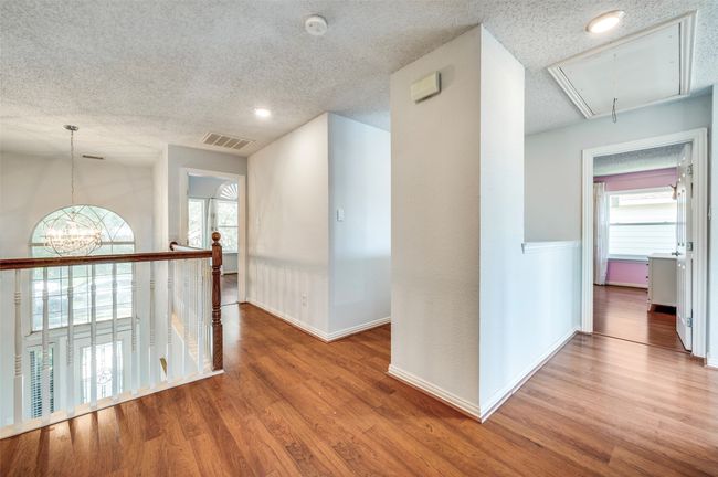Hall on the 2nd floor with attic access | Image 17